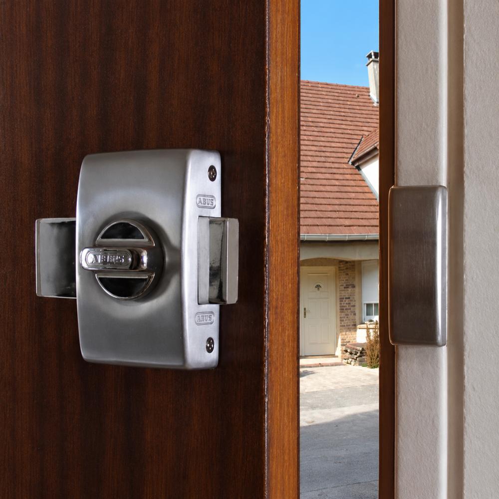 Ajouter un verrou sur une porte